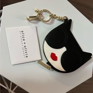 Alice and Olivia Stace Face Cat Pouch